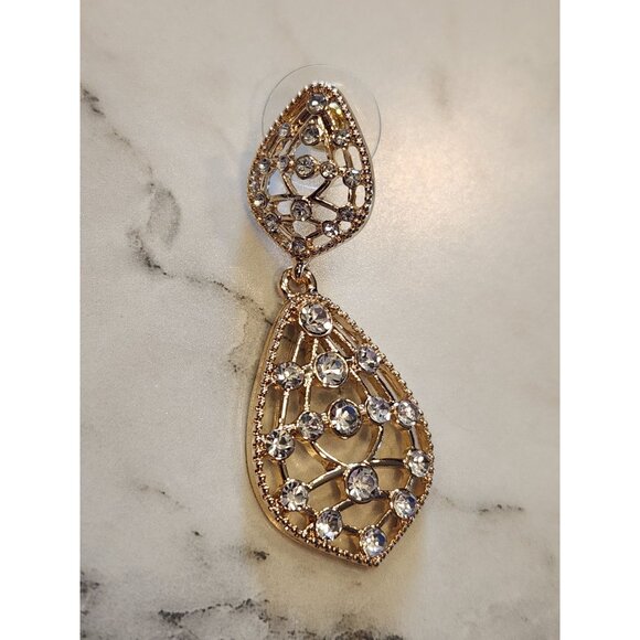 Napier Gold Tone Crystal Teardrop Dangle Earrings Filigree Design & Post Backs - Picture 4 of 5